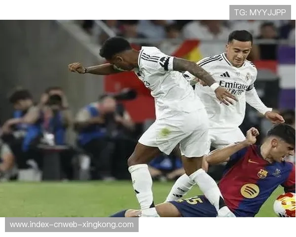 皇马替补前锋一脚远射成热门话题 皇马替补前锋一脚远射成热门话题