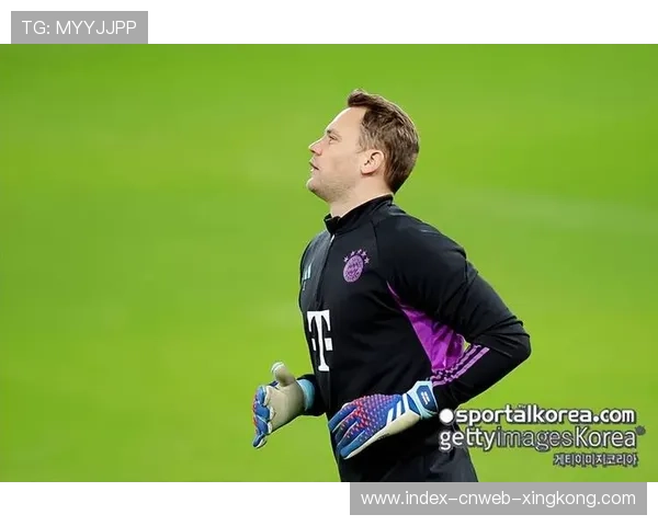 诺伊尔稳守球门重回巅峰